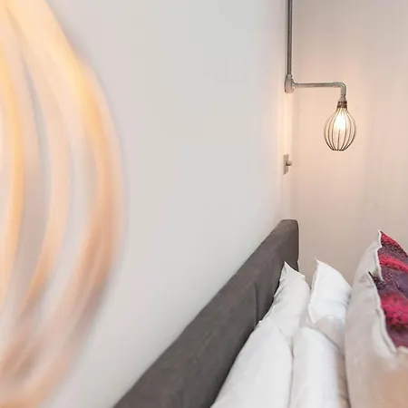 Apartamento Ultimate Luxury Penthouse - Rooftop Terrace - Air Conditioning - Secure Parking - Long Term Only *